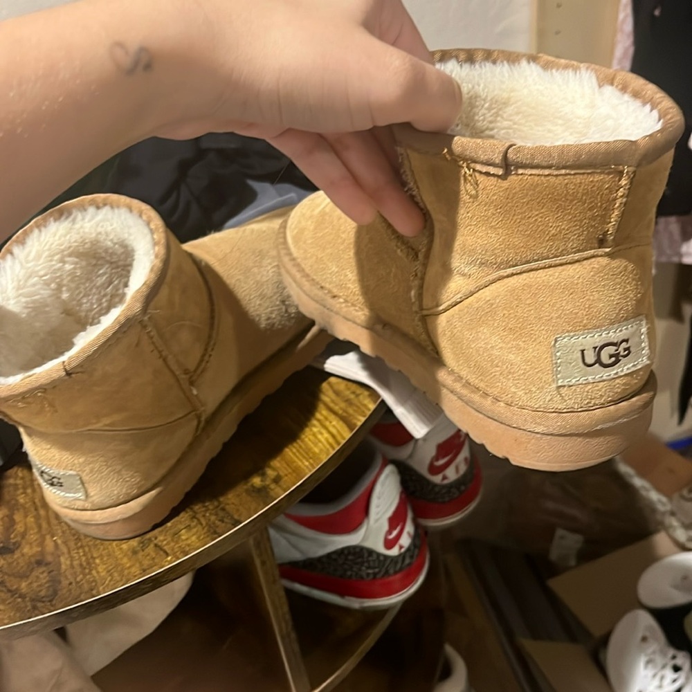 Mini uggs from the gate size 38